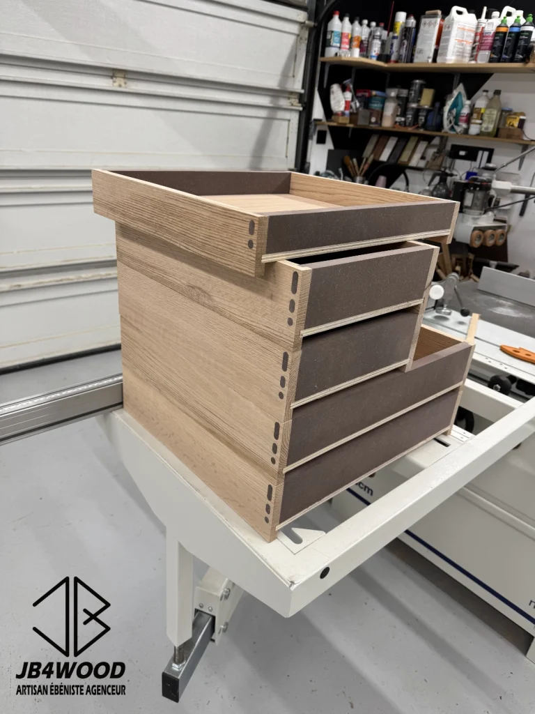 Lot de tiroirs chêne rouge d'Amérique & Valchromat avec assemblage numérique CNC - JB4WOOD