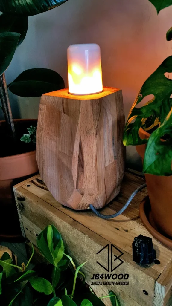 Lampe bois effet flamme — Création JB4WOOD ébéniste artisan Auvergne