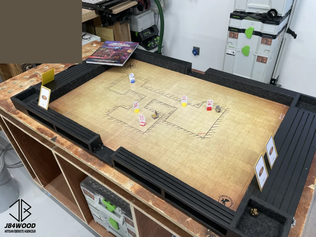 Mallette de jeu de rôle sur mesure en bois massif — JB4WOOD